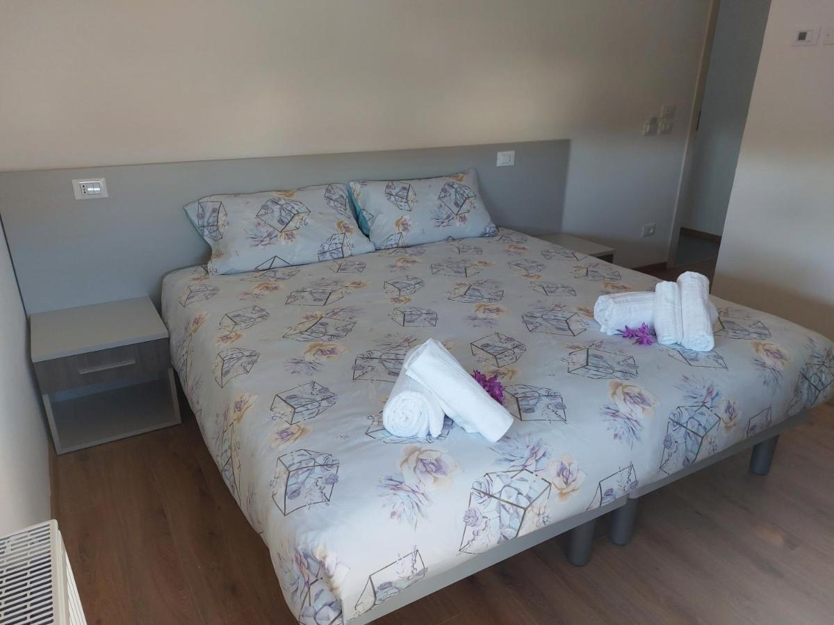 Locanda Rossa Otel Romans di Varmo Dış mekan fotoğraf