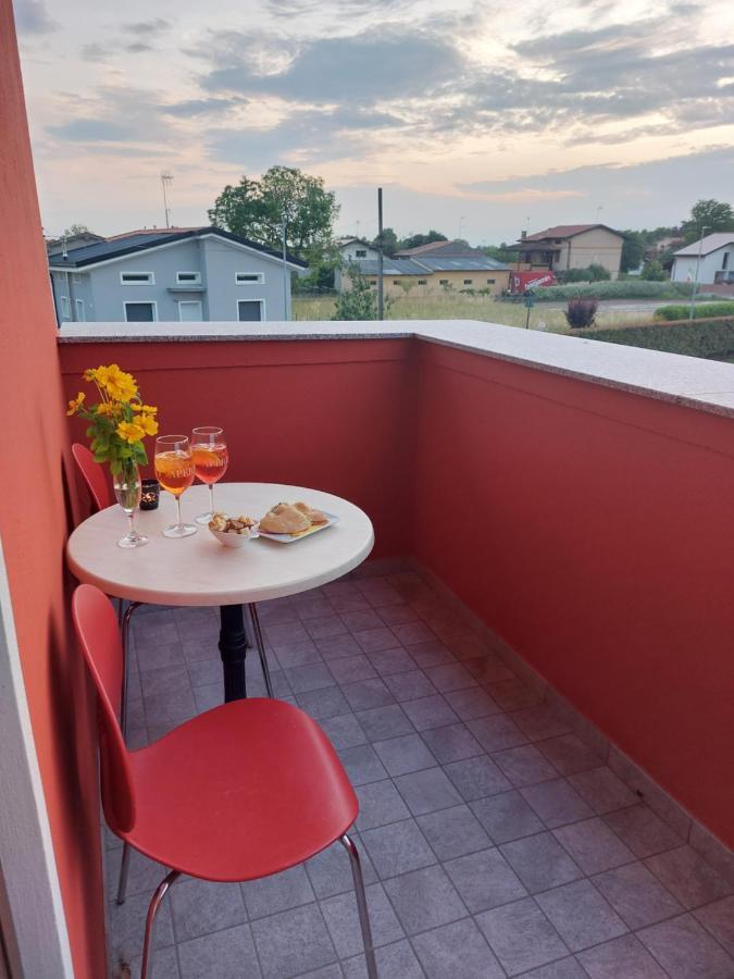 Locanda Rossa Otel Romans di Varmo Dış mekan fotoğraf