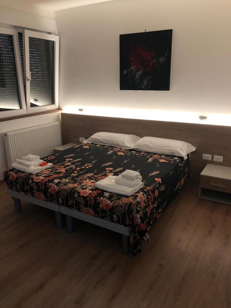 Locanda Rossa Otel Romans di Varmo Dış mekan fotoğraf