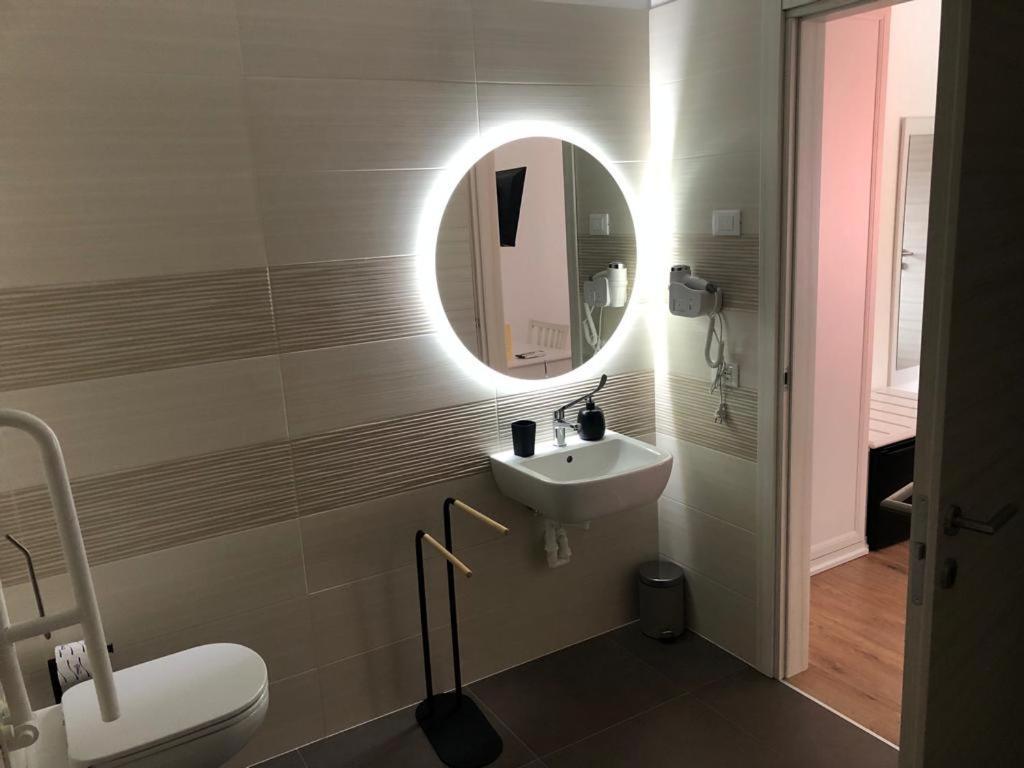 Locanda Rossa Otel Romans di Varmo Dış mekan fotoğraf
